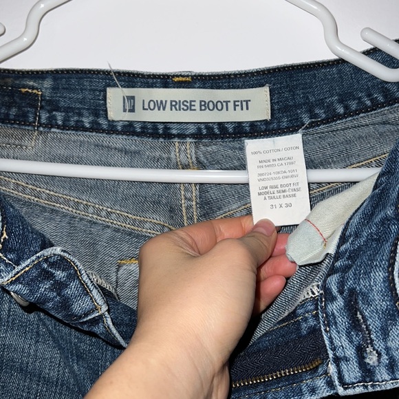 GAP Low Rise Boot Fit Jeans - Picture 3 of 5